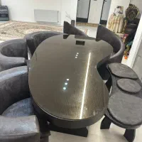 میز نهار خوری در حد نو