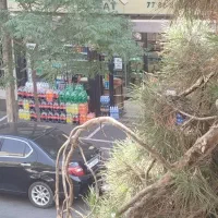 مجموعه فروشگاه موادغذایی به فروشنده نیازمنداست