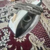 اتو المانی قدیمی و کاسه مسی