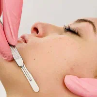 سالن زیبایی آفریناباخدمات تخصصی عروس داری مزون