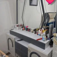 تخت خواب دو نفره و میز ارایشی|تخت و سرویس خواب|بندرعباس, |دیوار