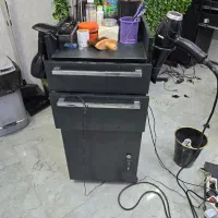 یک عدد صندلی vip و ترولی|آرایشگاه و سالنهای زیبایی|شیراز, غدیر جنوبی|دیوار