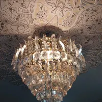 لوستر کریستالی|لوستر و چراغ آویز|اصفهان, عسگریه|دیوار