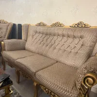 یک دست مبل هفت نفره بهمراه میز پارچه تمیز ترک