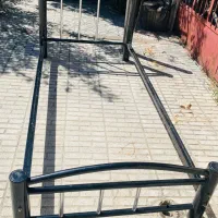 تخت فلزی یک نفره
