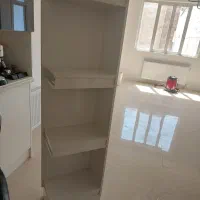 ویترین کنار کابینت کاملا سالم