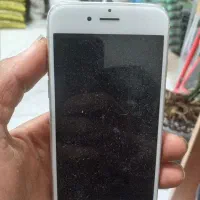 اپل iPhone 6 با حافظهٔ ۶۴ گیگابایت