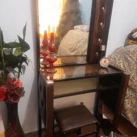 تخت دونفره و آیینه فرفورژه|تخت و سرویس خواب|مهاجران, |دیوار