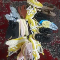 کفش و کتونی و گیوه