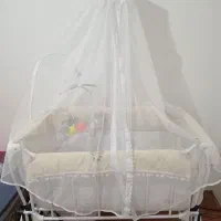 گهواره وکنارتختی