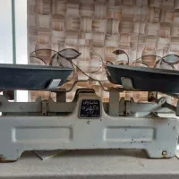 ترازو|ظروف پخت‌وپز|یزد, |دیوار