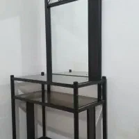میز آرایشی فلزی و چوبی همراه با صندلی