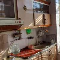 کابینت فلزی جنس درجه یک قدیم|آب‌چکان و نظم‌دهنده ظروف|نیشابور, فضل|دیوار