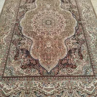 فرش ۹متری گردویی ۷۰۰شانه در حد نو