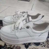 ونس سفیدسایز ۴۰