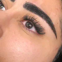 اکستنشن تخصصی مژه با قیمت استثنایی