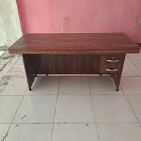 میز و صندلی در حد نو باقیمت خیلی مناسب
