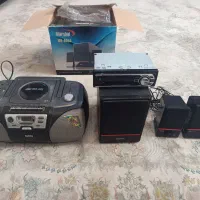 دو عدد ضبط صوت و یک عدد اسپیکر