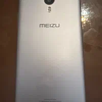 یک عدد گوشی در حد نو