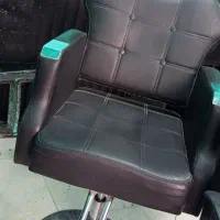 صندلی اصلاح و آینه