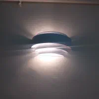 دیواری مربع سفید