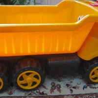 کامیون اسباب بازی