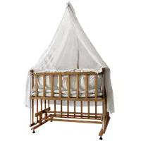 تخت کودک کنار مادر