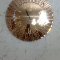 ساعت آینه ای در حد نو