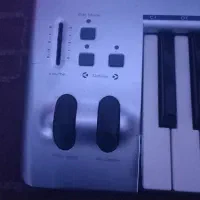 میدی کنترل ام آدیو اصل|پیانو، کیبورد، آکاردئون|قم, نیروگاه|دیوار