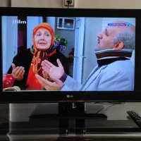 تلویزیون 32 الجی و میز تلویزیون