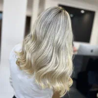 رنگکار  تخصصی و حرفه ای هستم