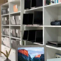MACBOOK 2015 درحدنو بسیار تمیز(گارانتی کتبی)