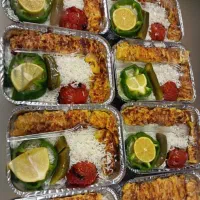 غذای بیرون بر پرستو