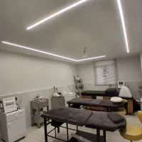 خدمات فیشیال و اسکالپ سر و ژل وبوتاکس وجوانسازی
