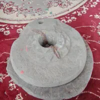 آسیاب سنگی قدیمی