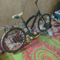 دوچرخه ترو تمیز است بدون یک تومنی