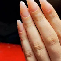 با ۵ سال سابقه کاری خدمات ناخن|خدمات آرایشگری و زیبایی|کرمان, |دیوار