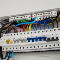 برقکاری.برقکشی.نصب آیفون تصویری و کولر