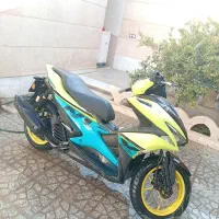 کیلیک آیلوکس|موتورسیکلت|نی‌ریز, |دیوار