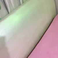 تخت خواب ۲نفره سفیدصدفی/۴پایه صورتی/شیک ومینیمال|تخت و سرویس خواب|تهران, میدان ولیعصر|دیوار