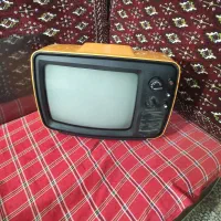 تلویزیون آنتیک سیاه و سفید