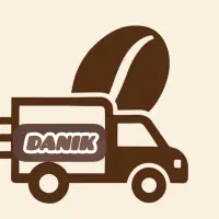 به یک نیروی باریستا در فروشگاه پخش قهوه دانیک