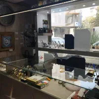 اجاره مغازه دو نبش خیابان شریف واقفی با ویترین|اجارهٔ مغازه و غرفه|اصفهان, ملک|دیوار