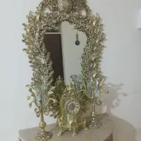 آیینه وشمعدان ومیز