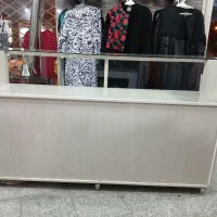 میز ویترین قفسه ریگال آویز لباس