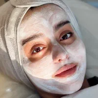 ۳۹۰ تومان فیشال وپاکسازی پوست وپاکسازی مو(اسکالپ)