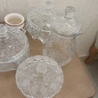یکسری وسایل اشپزخانه فروشی