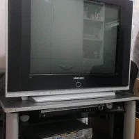 تلوزیون با میز