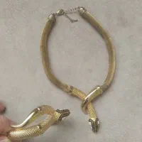 گردنبند ودستبندمار