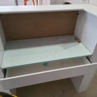 میز پیشخوان برای ارایشگاه یا برای مغازه